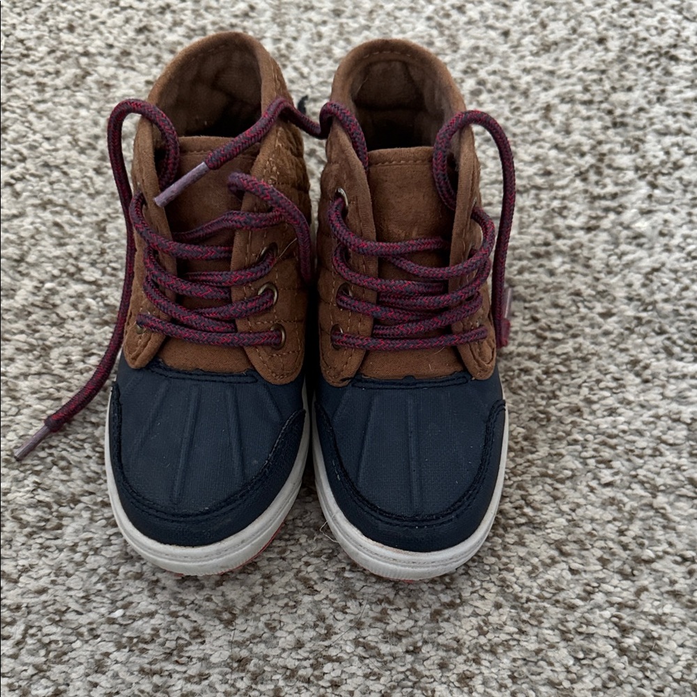 Kids duck boots